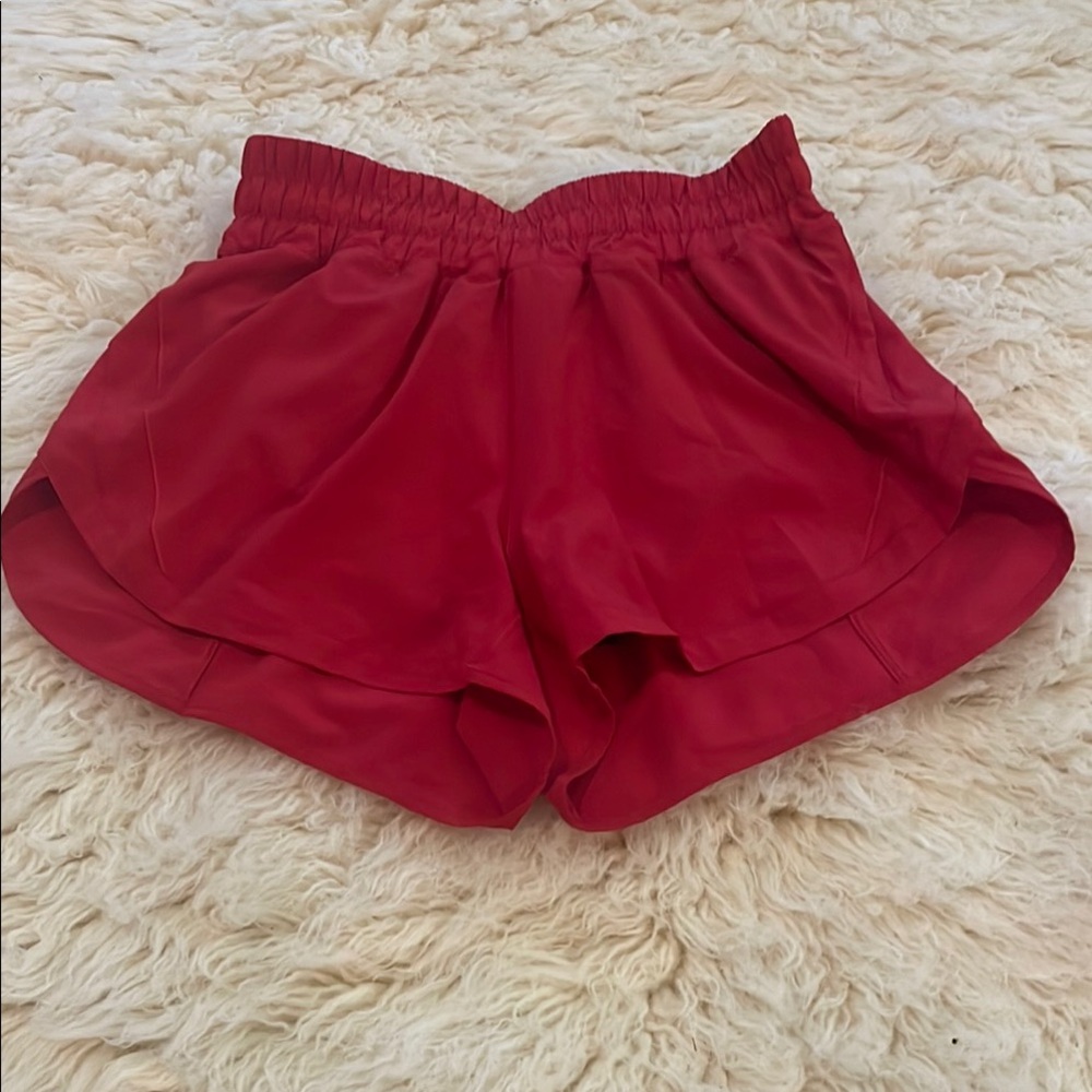 Lululemon Track That short, size 6, 3” inseam